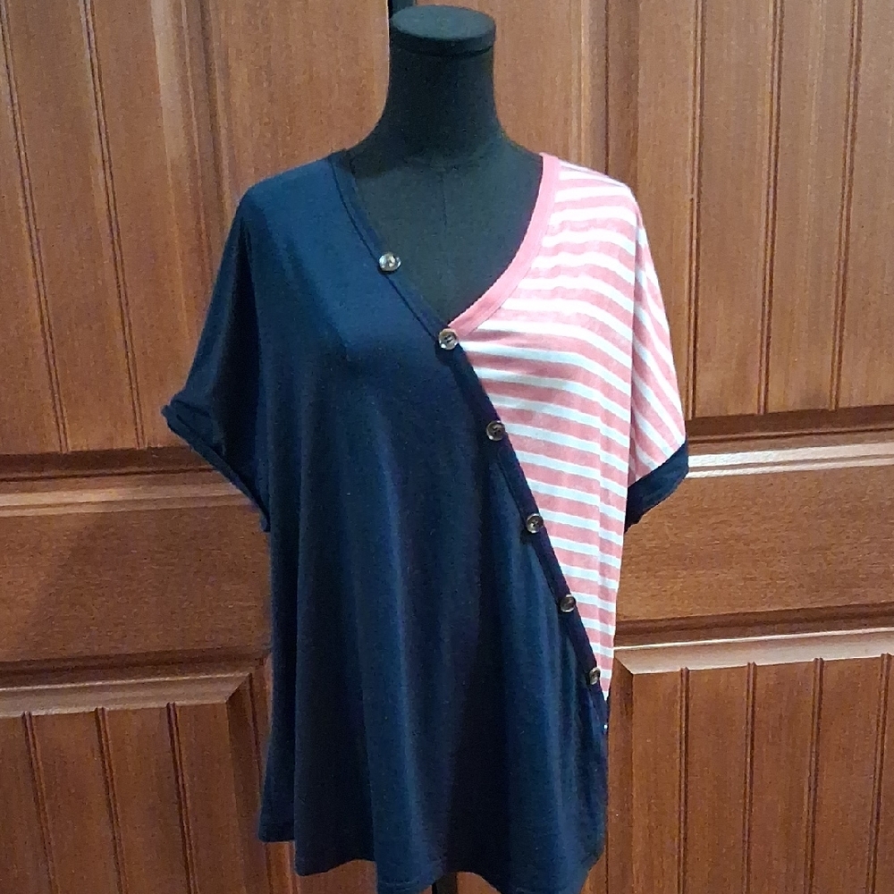 Bloomchic Striped Contrast WrapTee. Size 14-16